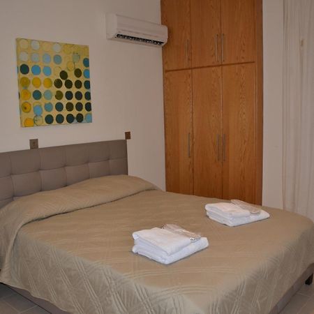 2 Bedroom Apartment, Zygos Centre Block D - By Imh Travel & Tours Paphos Kültér fotó