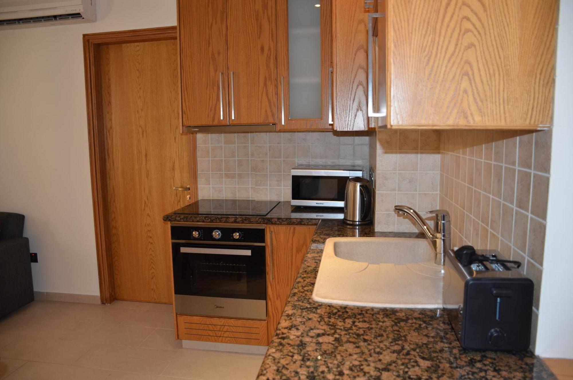 2 Bedroom Apartment, Zygos Centre Block D - By Imh Travel & Tours Paphos Kültér fotó
