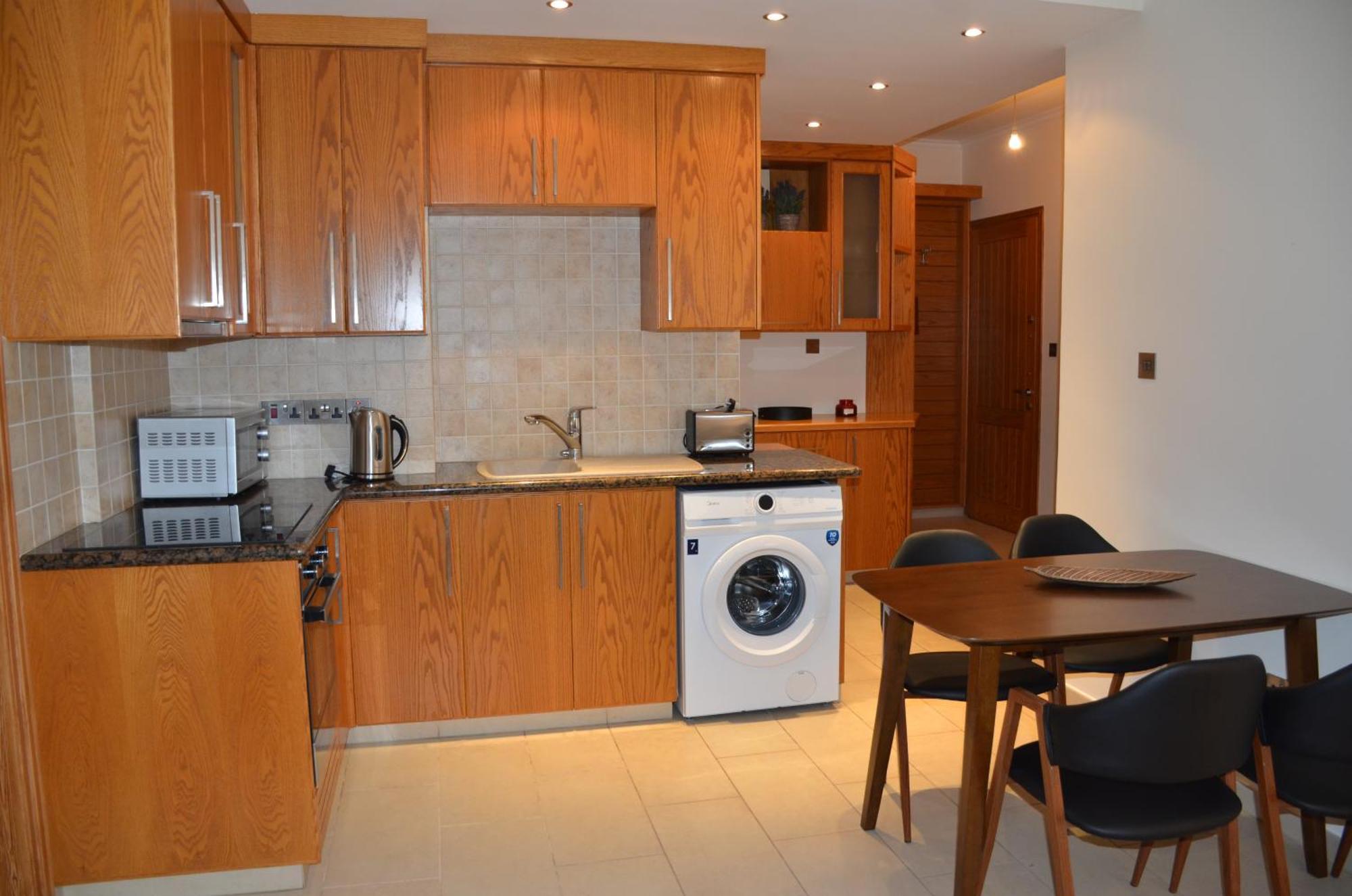 2 Bedroom Apartment, Zygos Centre Block D - By Imh Travel & Tours Paphos Kültér fotó
