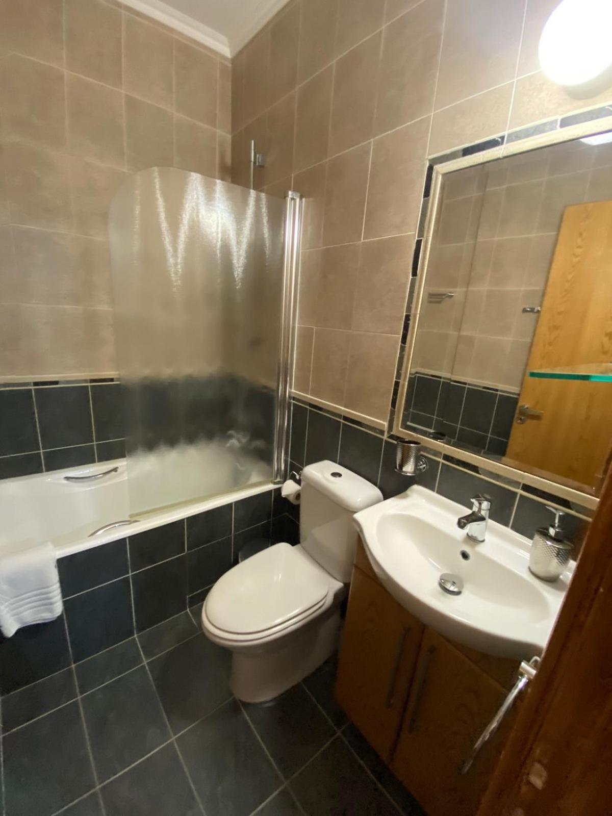 2 Bedroom Apartment, Zygos Centre Block D - By Imh Travel & Tours Paphos Kültér fotó